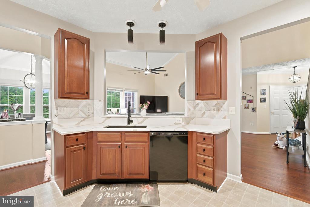 11 BROOK FARM COURT 11K