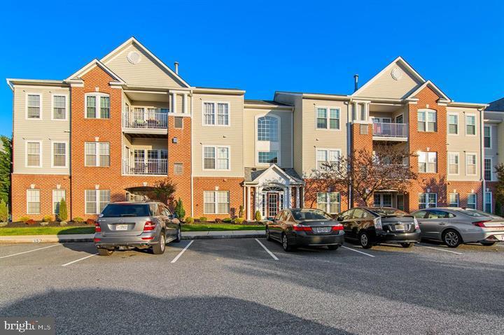 11 BROOK FARM COURT 11K
