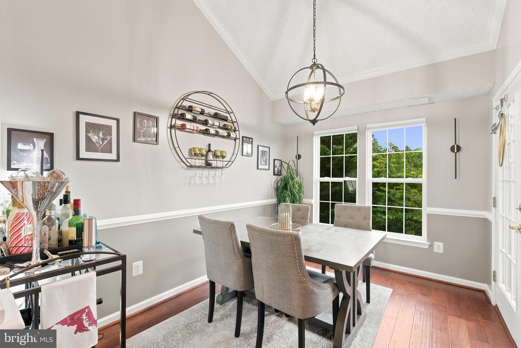 11 BROOK FARM COURT 11K