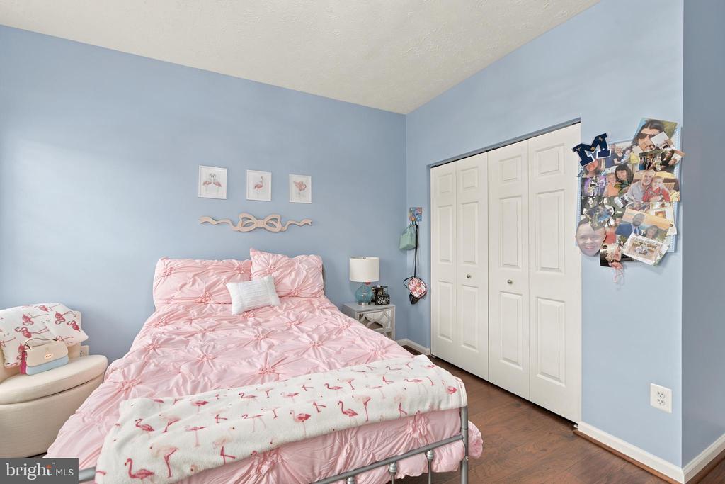 11 BROOK FARM COURT 11K