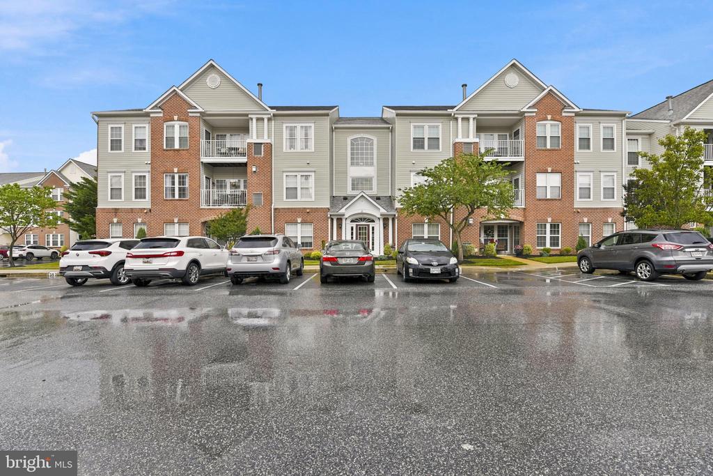 11 BROOK FARM COURT 11K