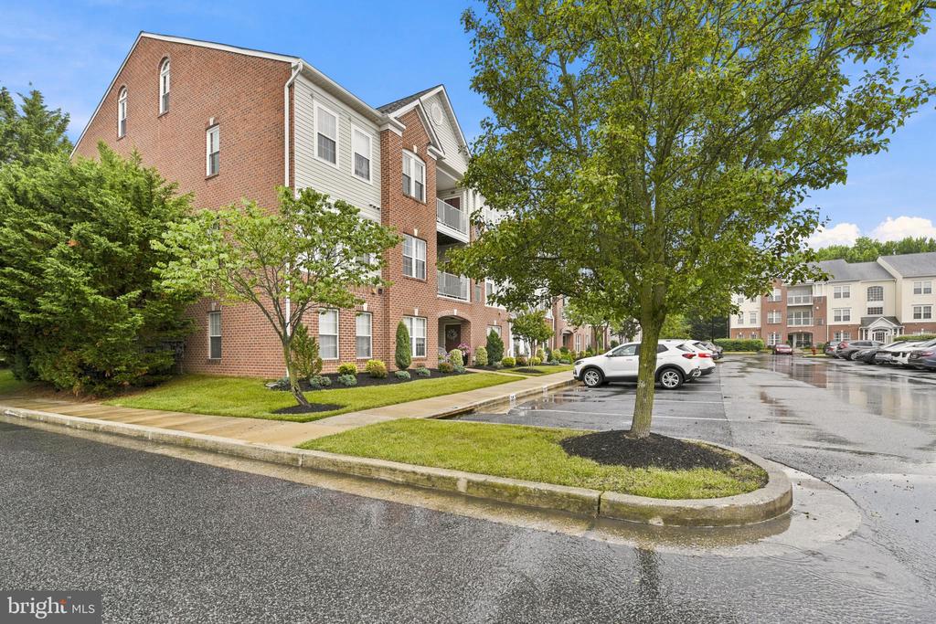 11 BROOK FARM COURT 11K