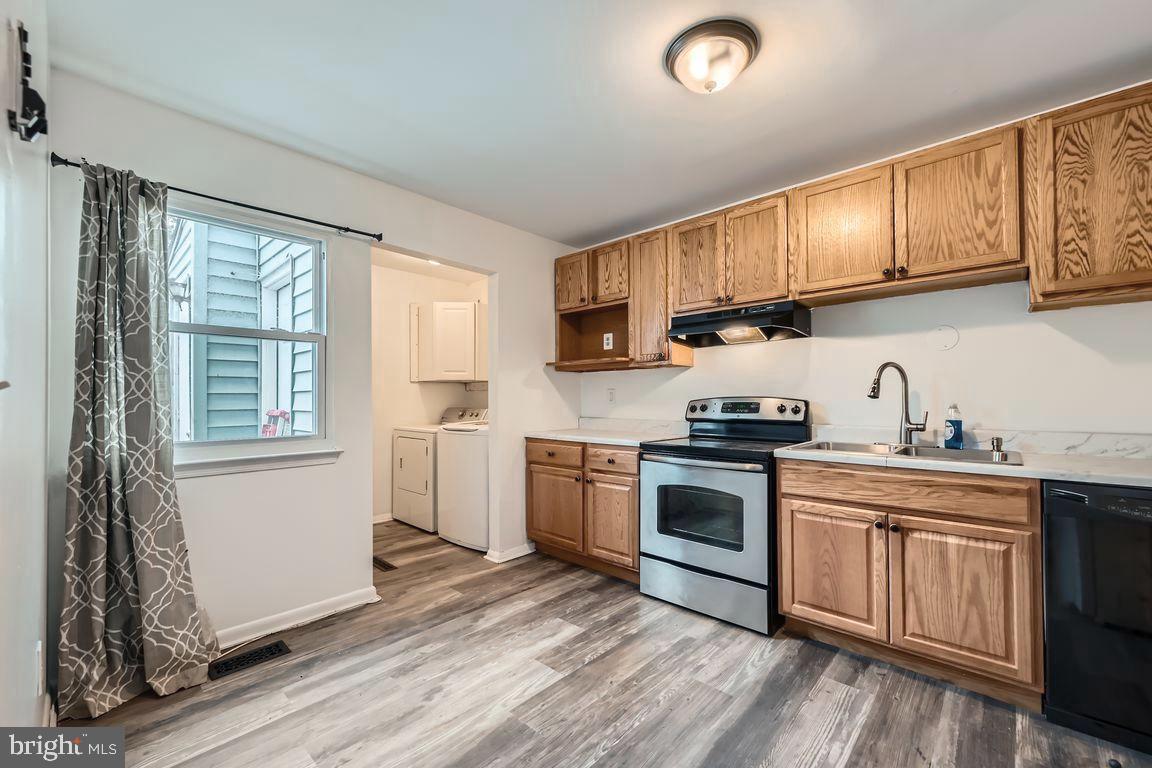 1571 CHARLESTOWN DRIVE