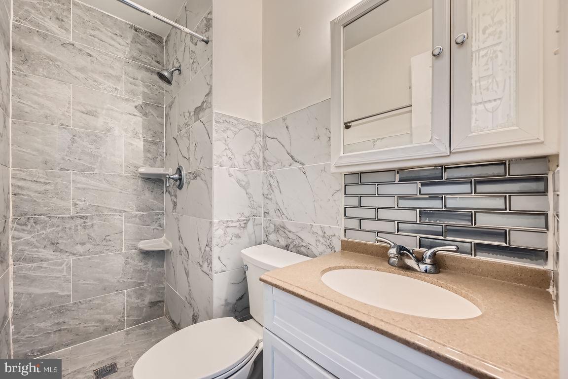 1571 CHARLESTOWN DRIVE