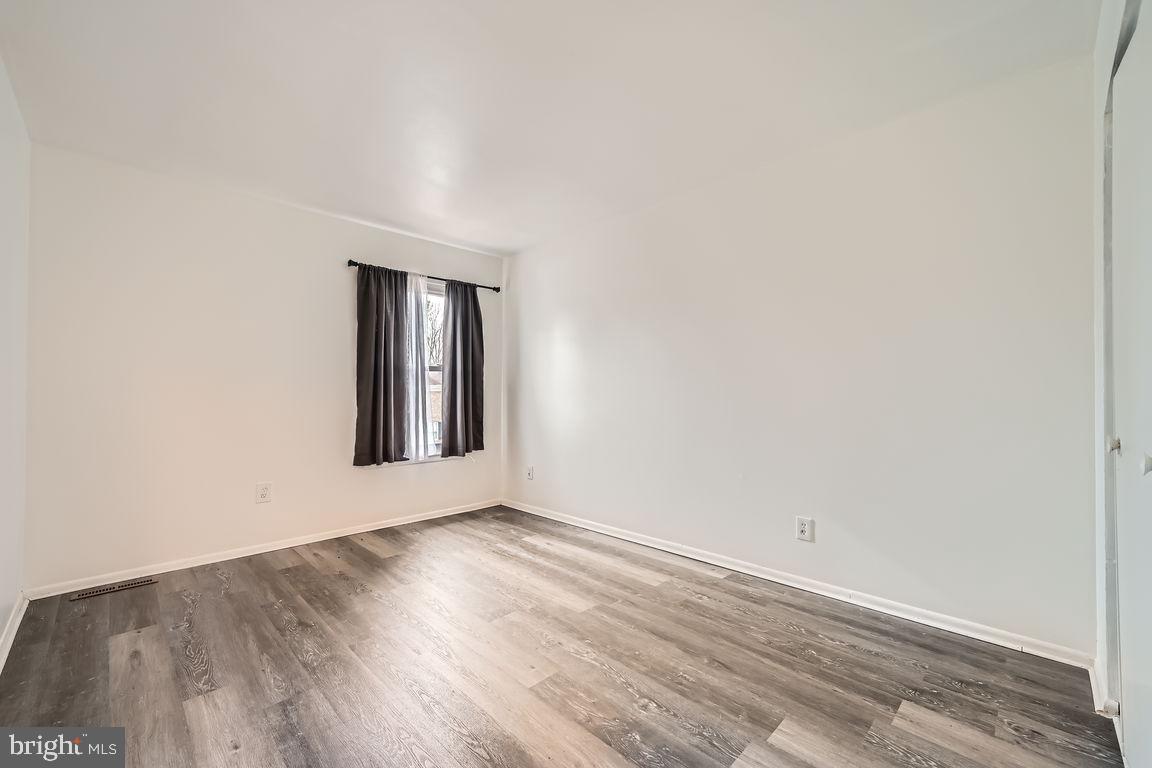 1571 CHARLESTOWN DRIVE