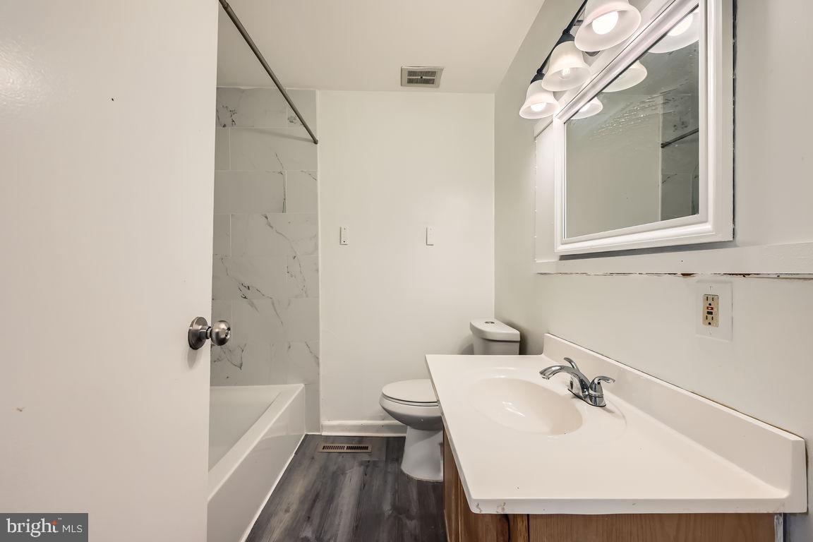 1571 CHARLESTOWN DRIVE