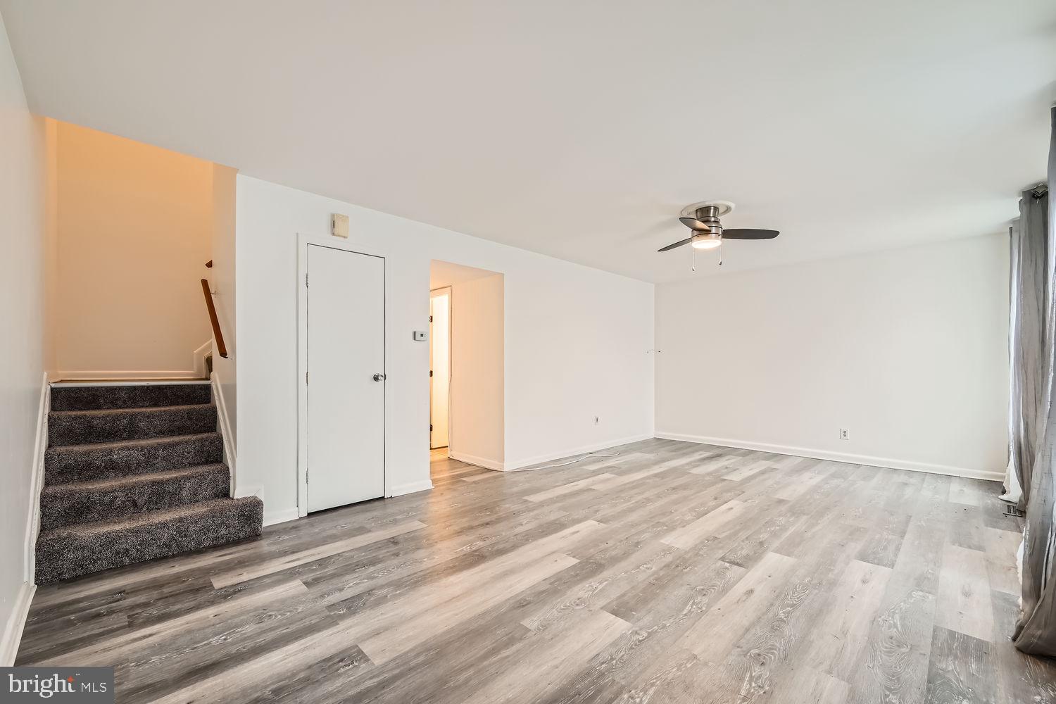 1571 CHARLESTOWN DRIVE