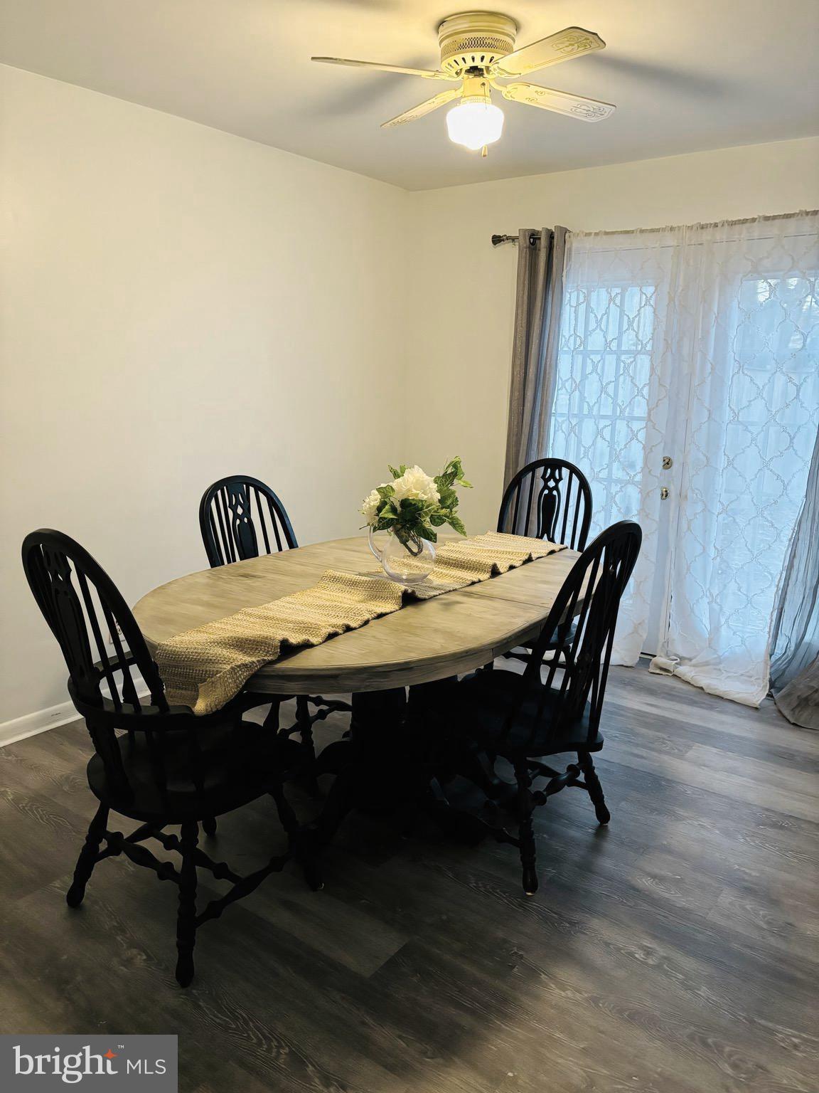 1571 CHARLESTOWN DRIVE