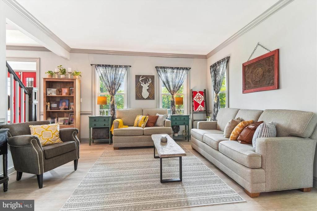 902 SAINT ANN DRIVE