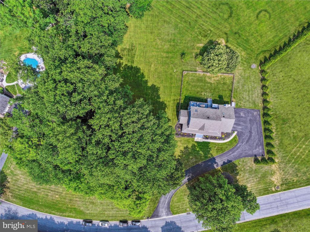 902 SAINT ANN DRIVE