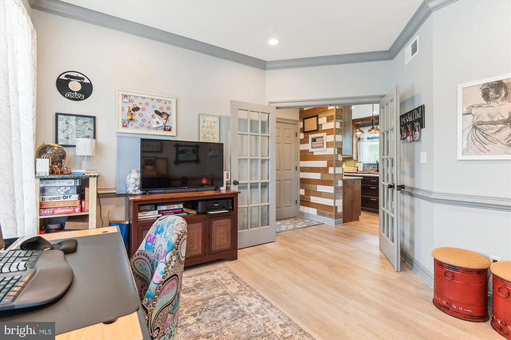 902 SAINT ANN DRIVE