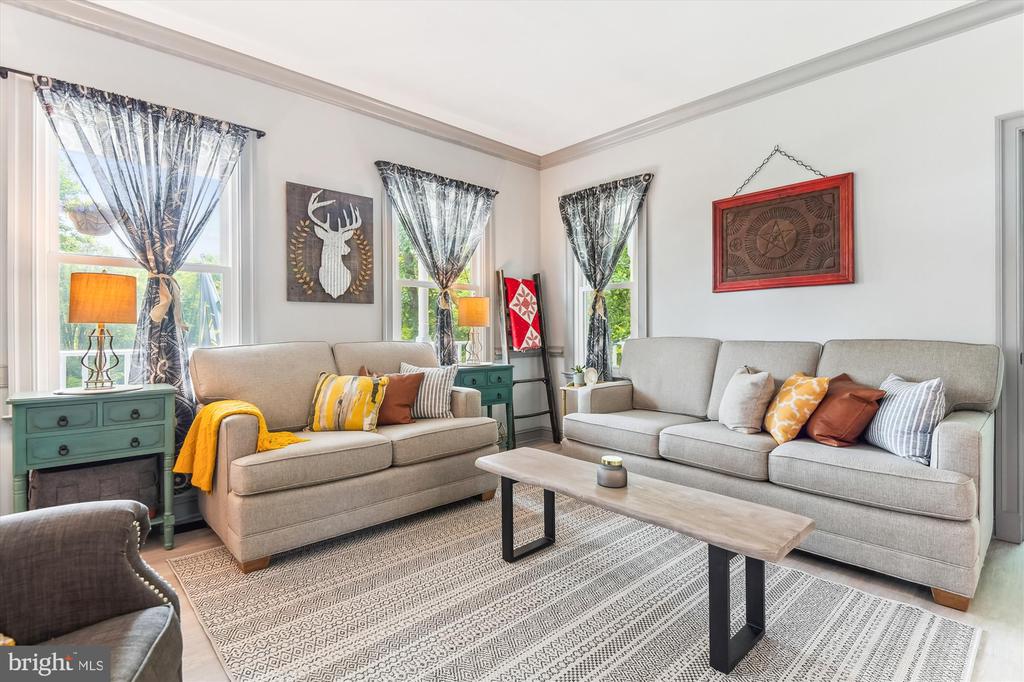 902 SAINT ANN DRIVE
