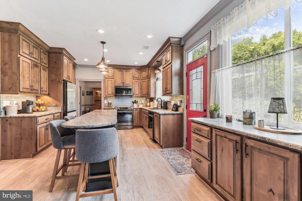 902 SAINT ANN DRIVE