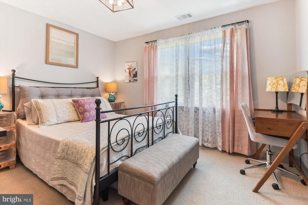 902 SAINT ANN DRIVE