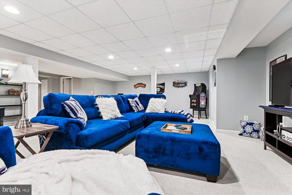 1032 SEARAY COURT
