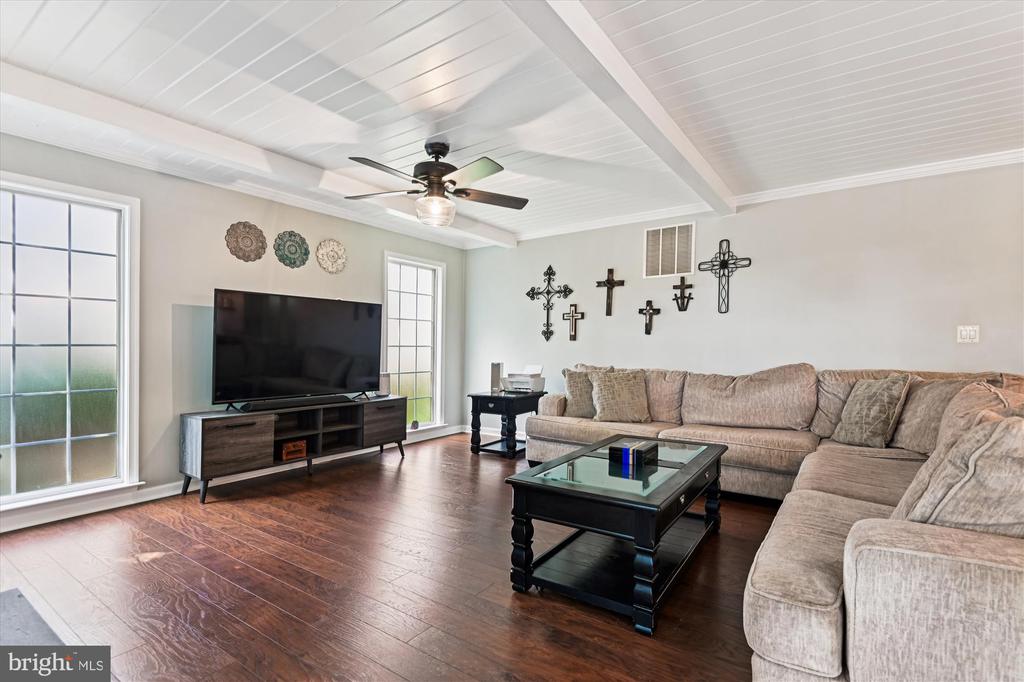 1032 SEARAY COURT