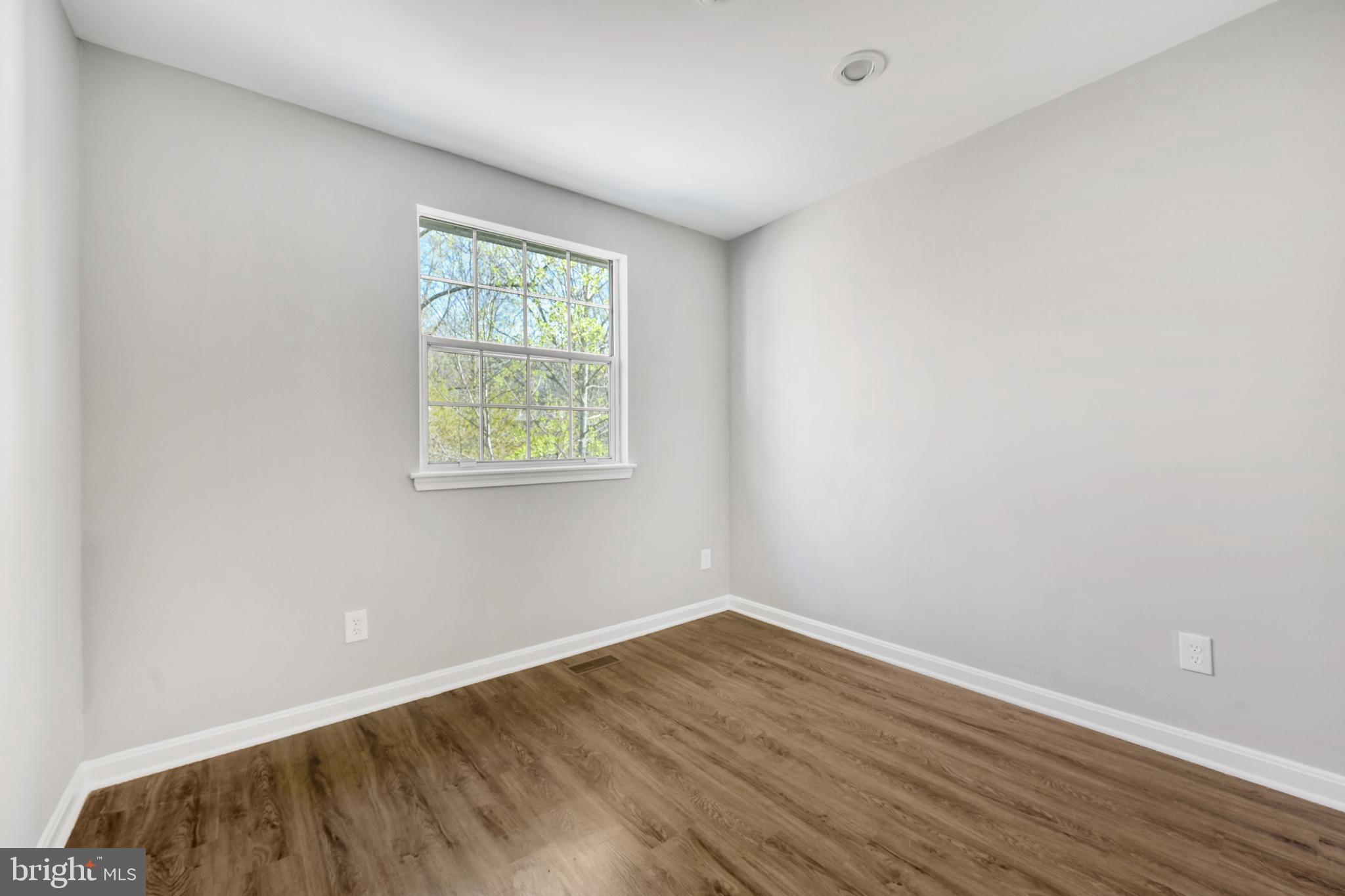1214 BENNETT PLACE