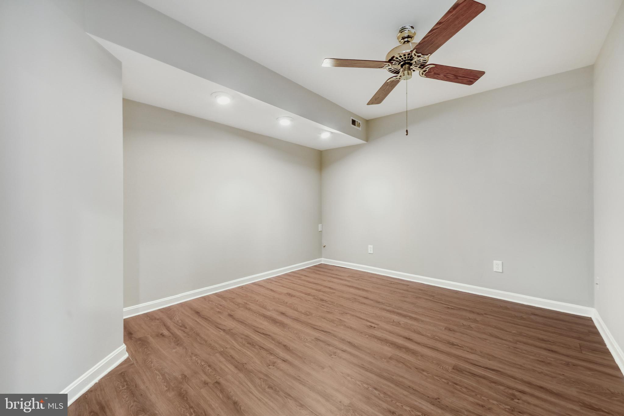 1214 BENNETT PLACE