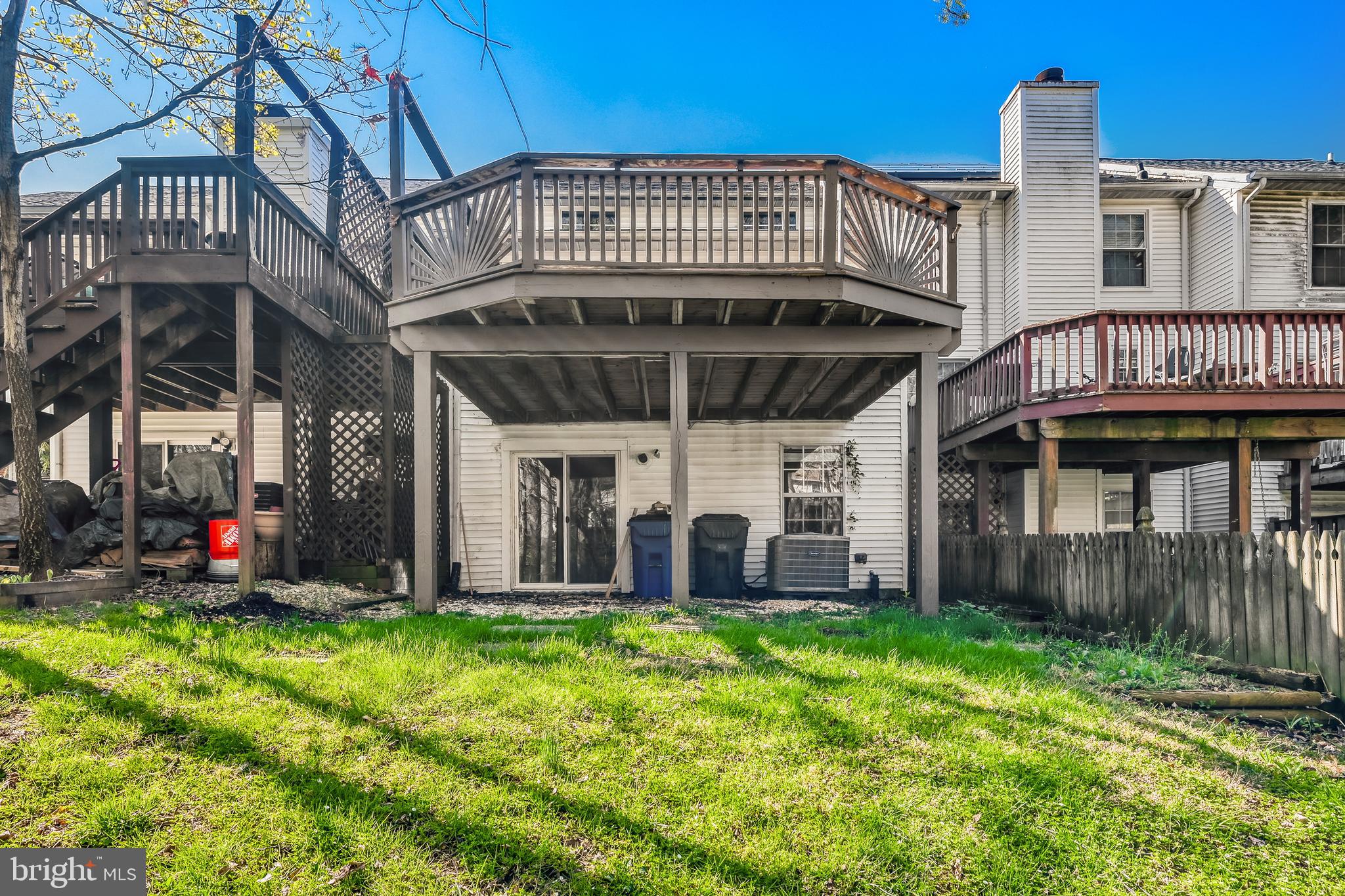 1214 BENNETT PLACE