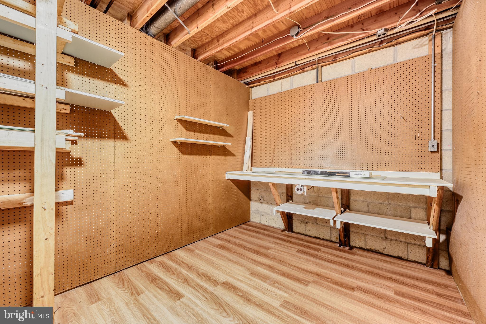 1214 BENNETT PLACE