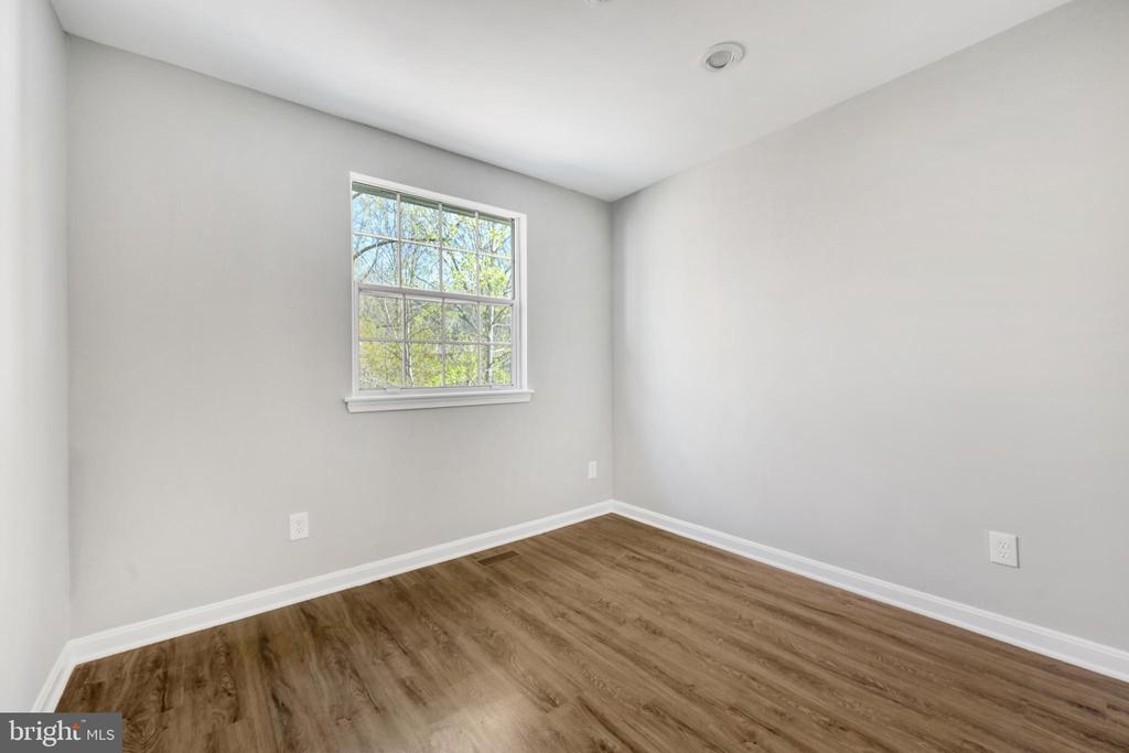 1214 BENNETT PLACE