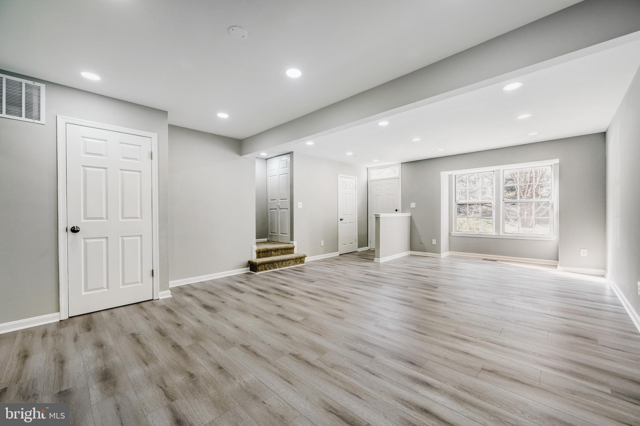 1214 BENNETT PLACE