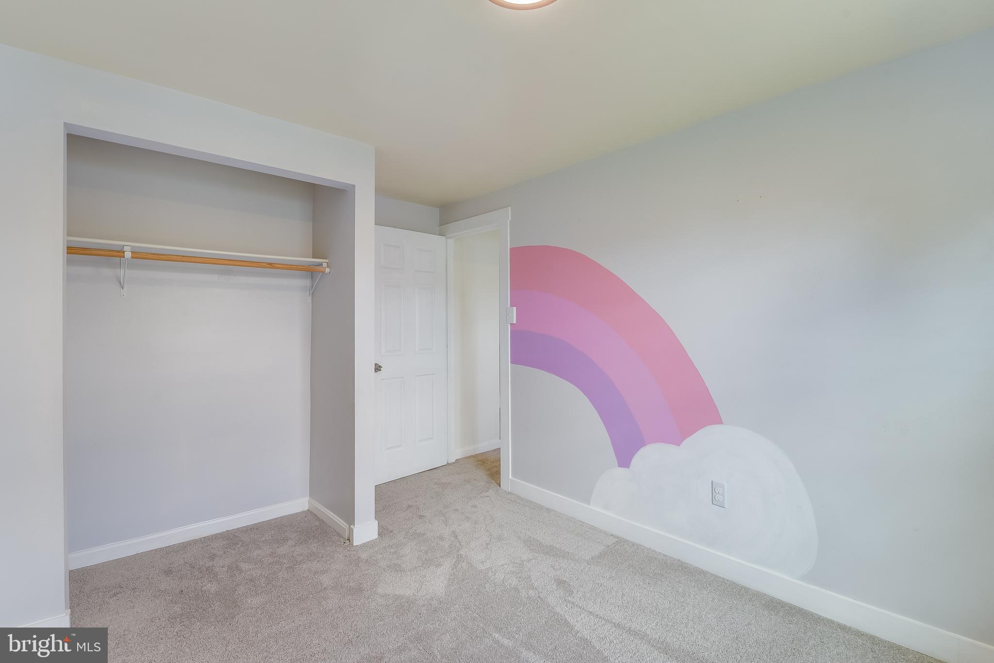 1806 GLENDALE LANE