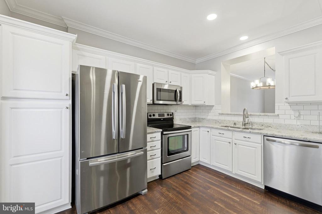 2169 SEWANEE DRIVE