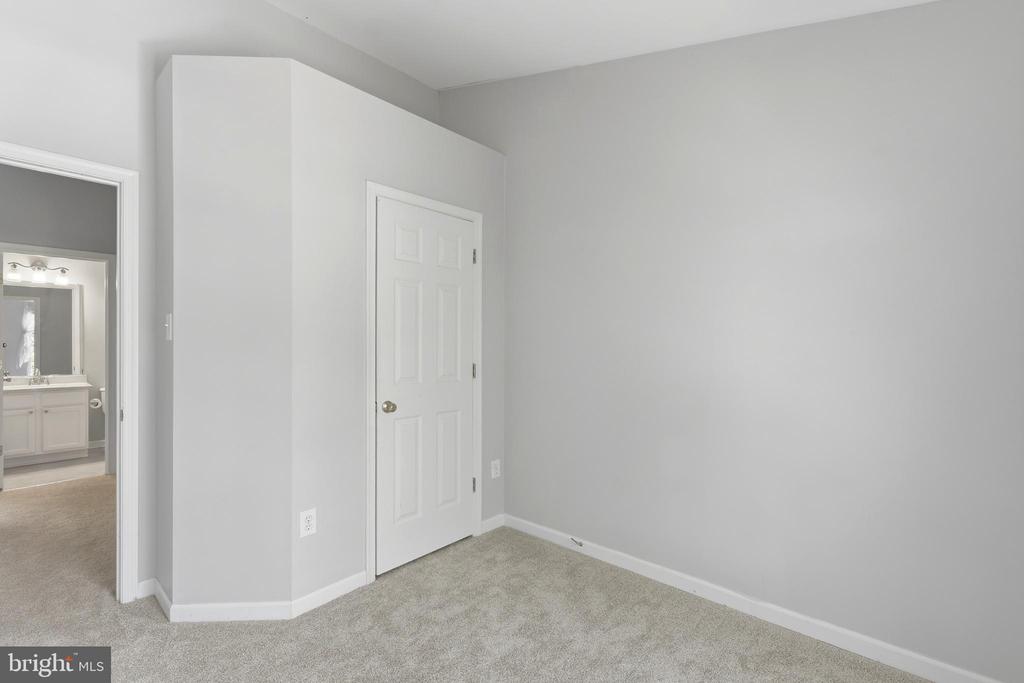 2169 SEWANEE DRIVE