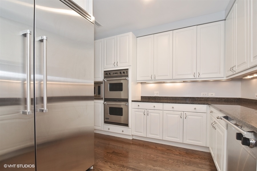 1155 N Dearborn  Street, Unit 704