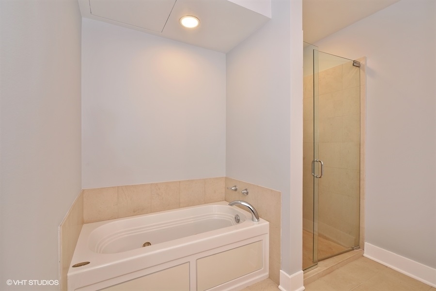 1155 N Dearborn  Street, Unit 704