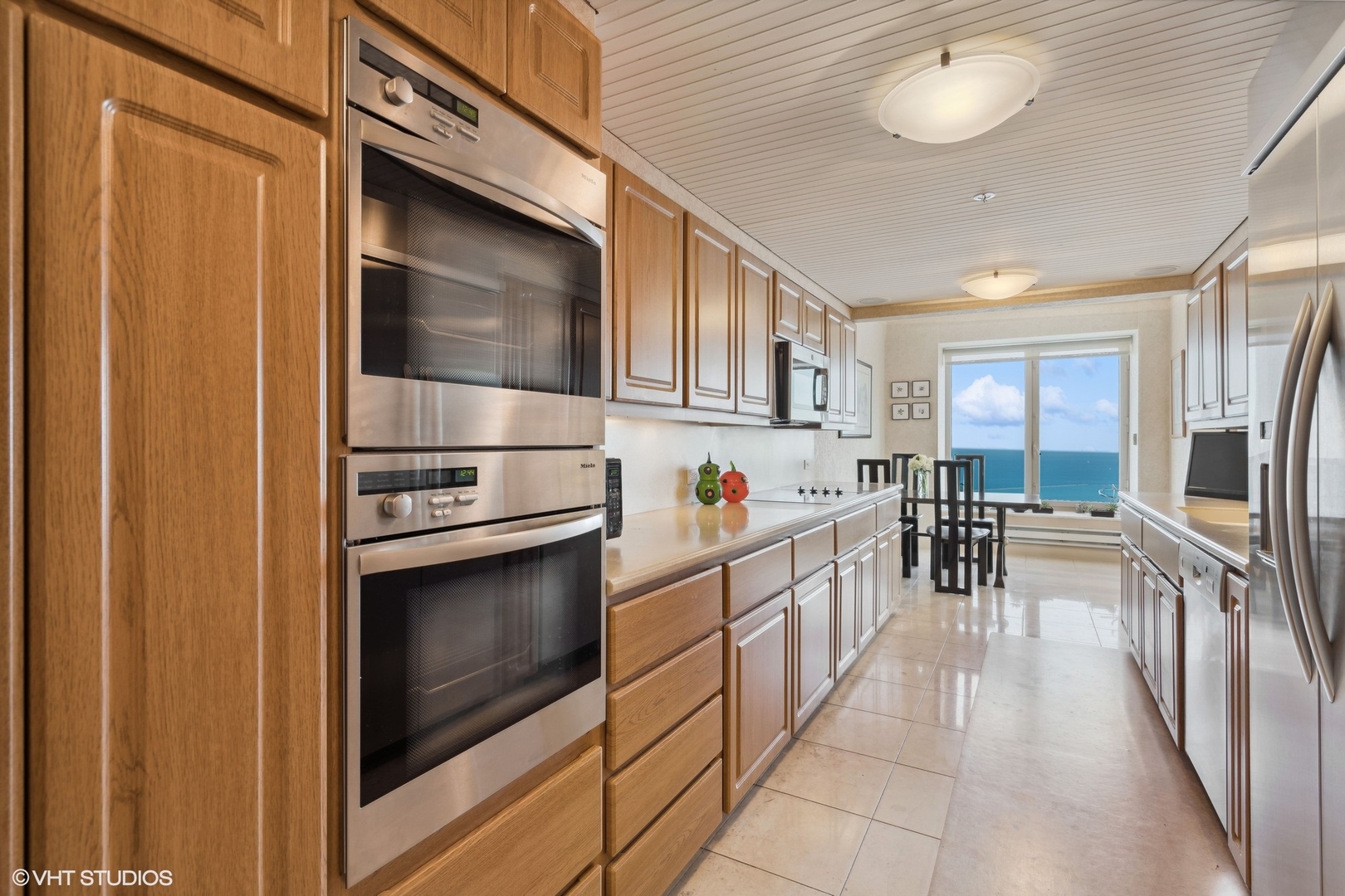 161 E CHICAGO Avenue Unit: 39B