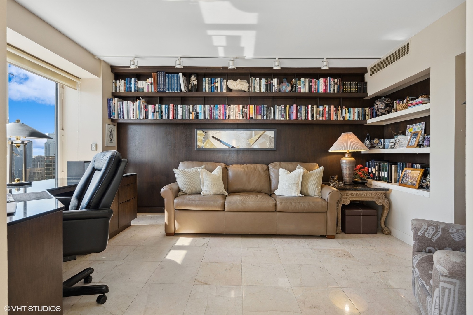 161 E CHICAGO Avenue Unit: 39B