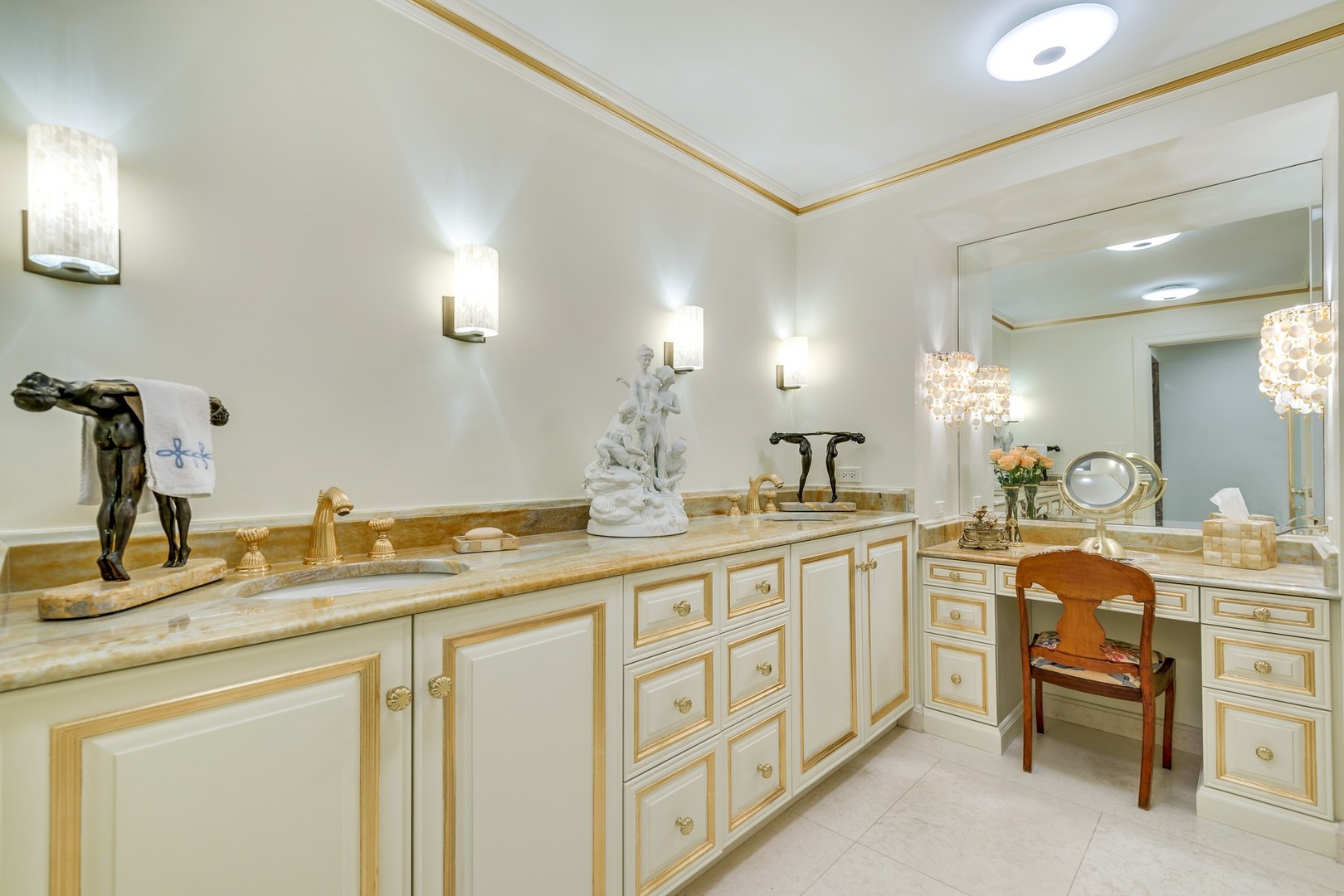 1440 N Lake Shore Drive Unit: 35HFN