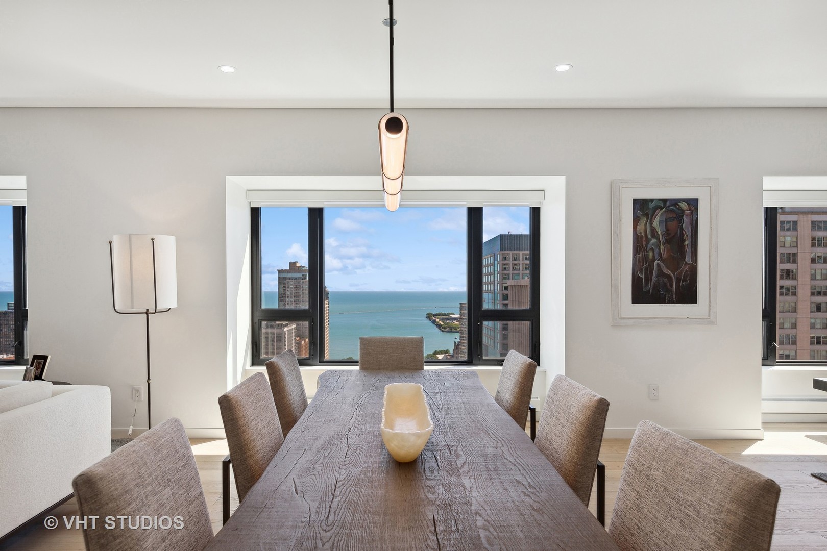 800 N MICHIGAN Avenue Unit: 2901