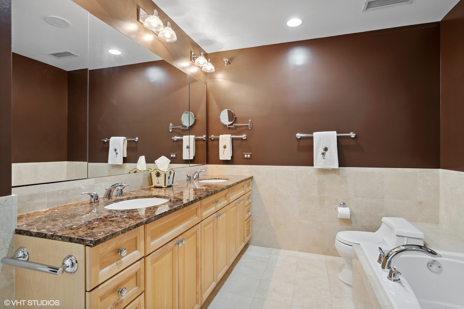 55 E Erie Street Unit: 3301