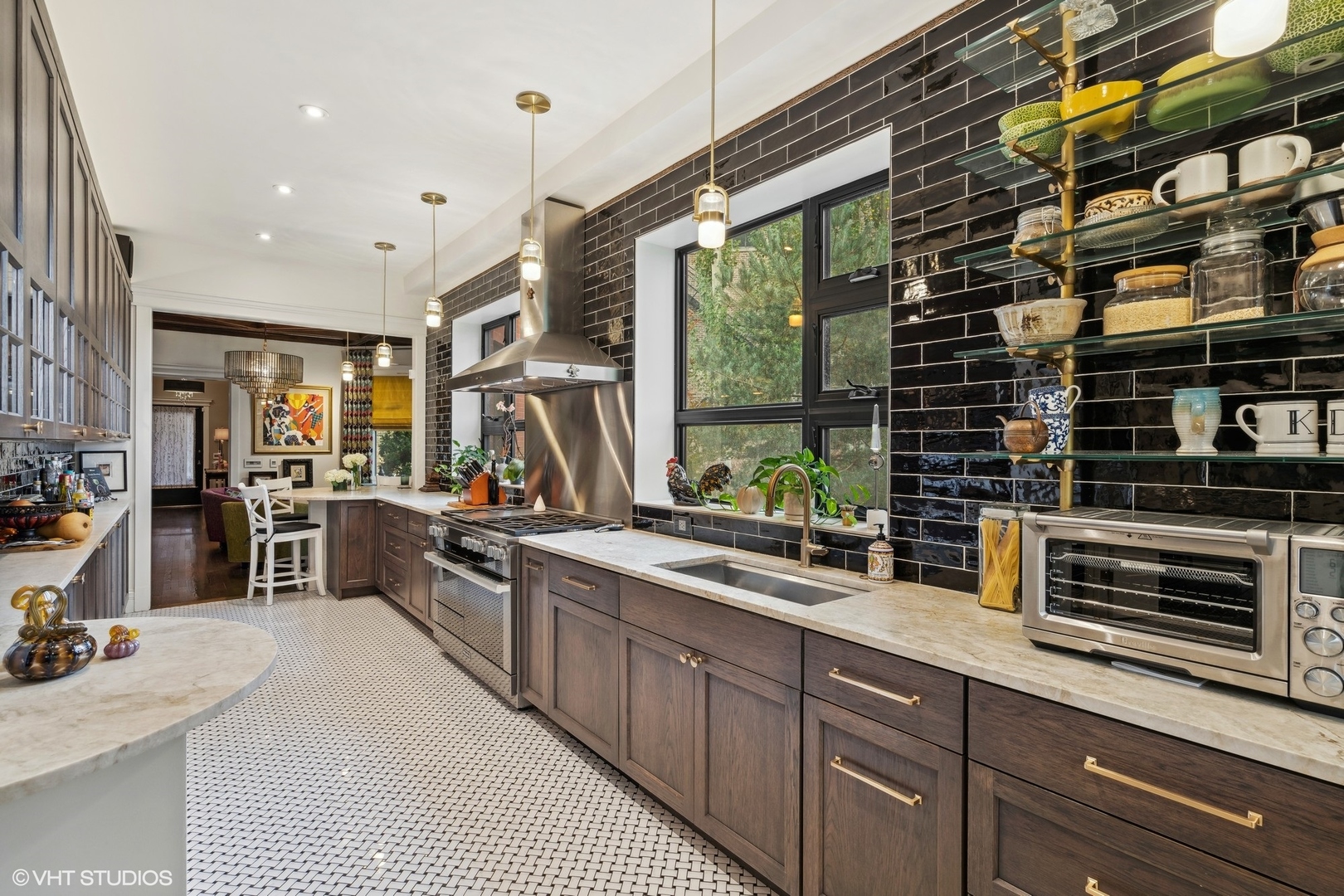 2473 N Albany Avenue