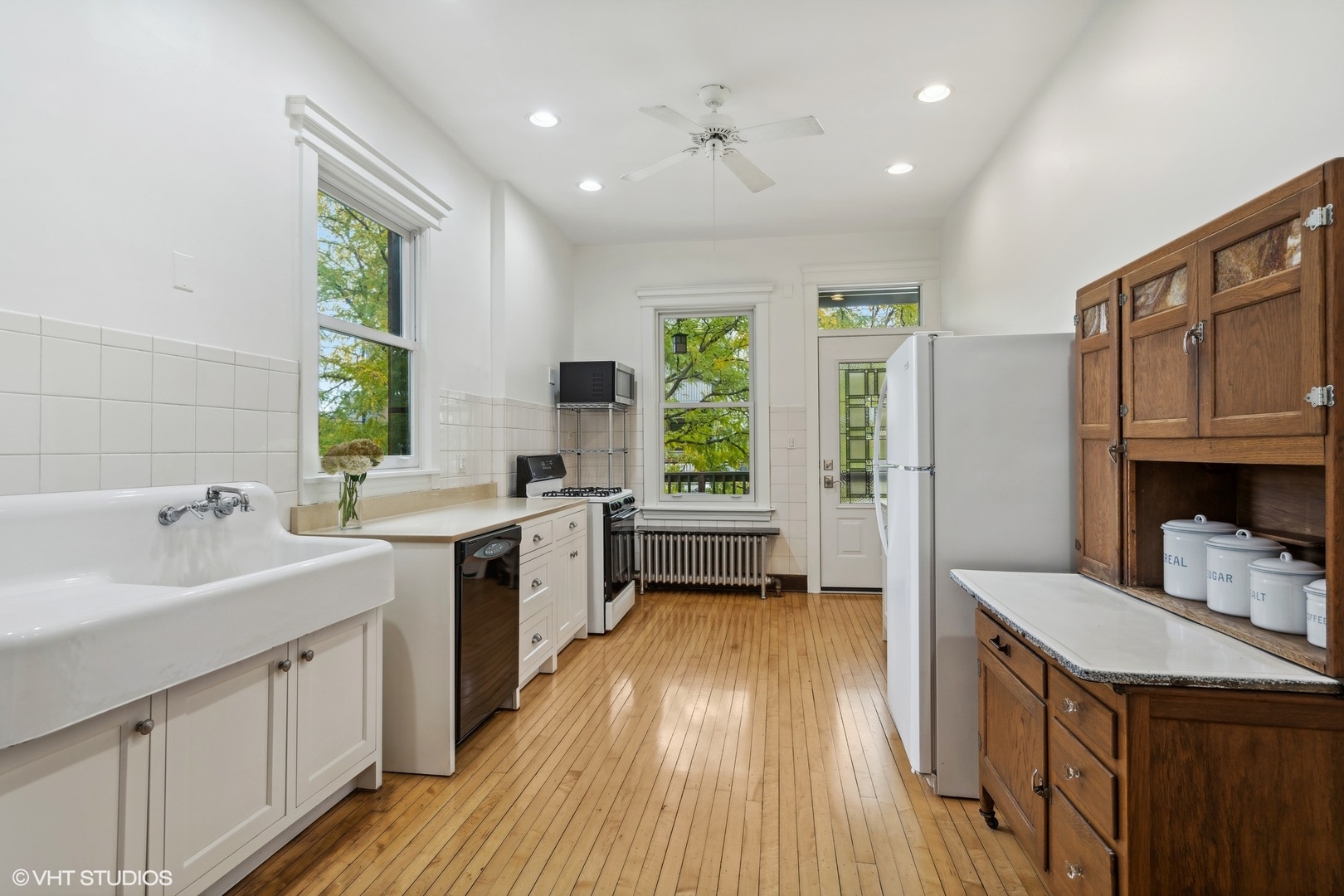 2473 N Albany Avenue