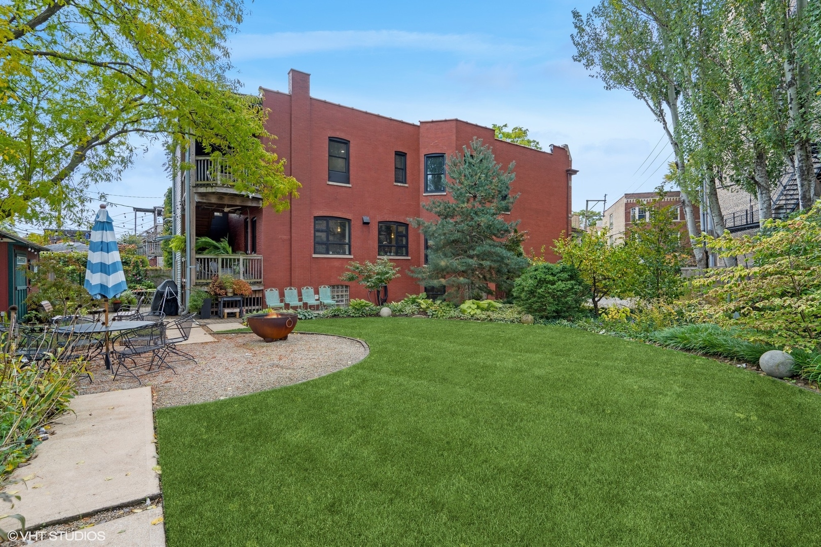 2473 N Albany Avenue