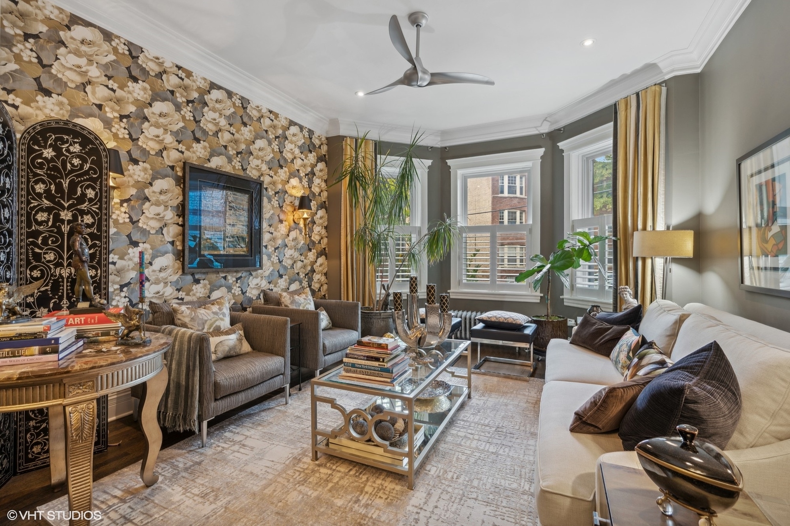 2473 N Albany Avenue