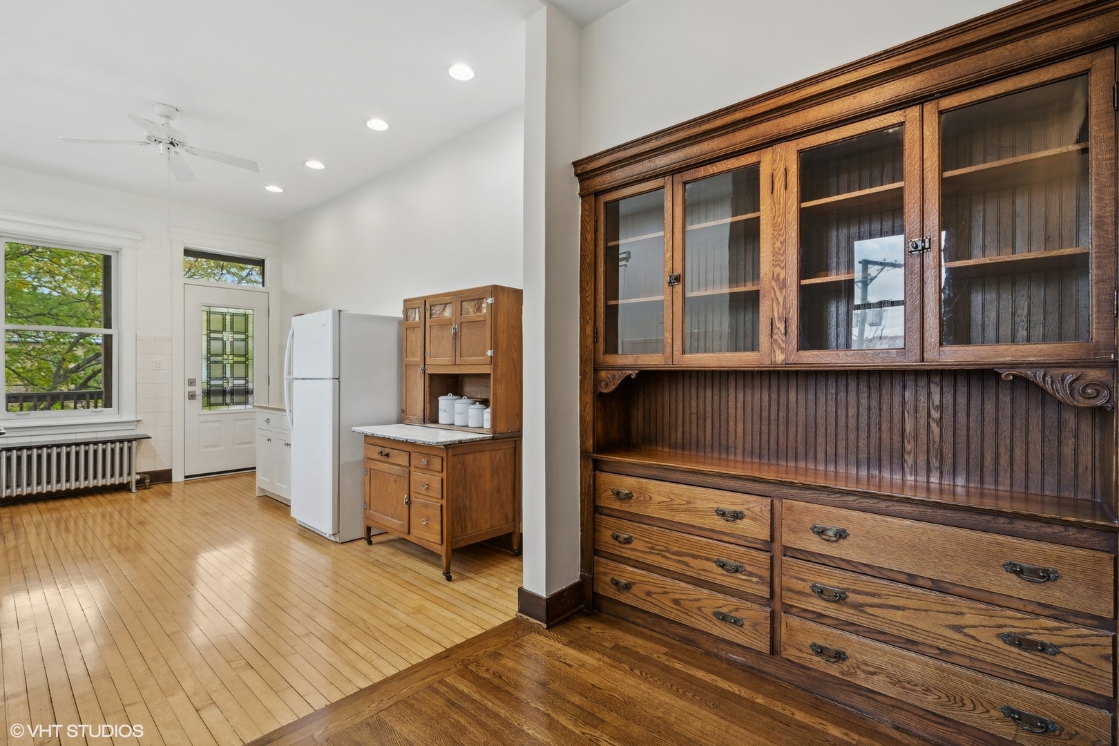 2473 N Albany Avenue