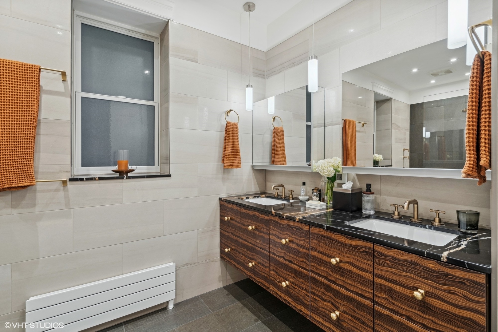 2473 N Albany Avenue