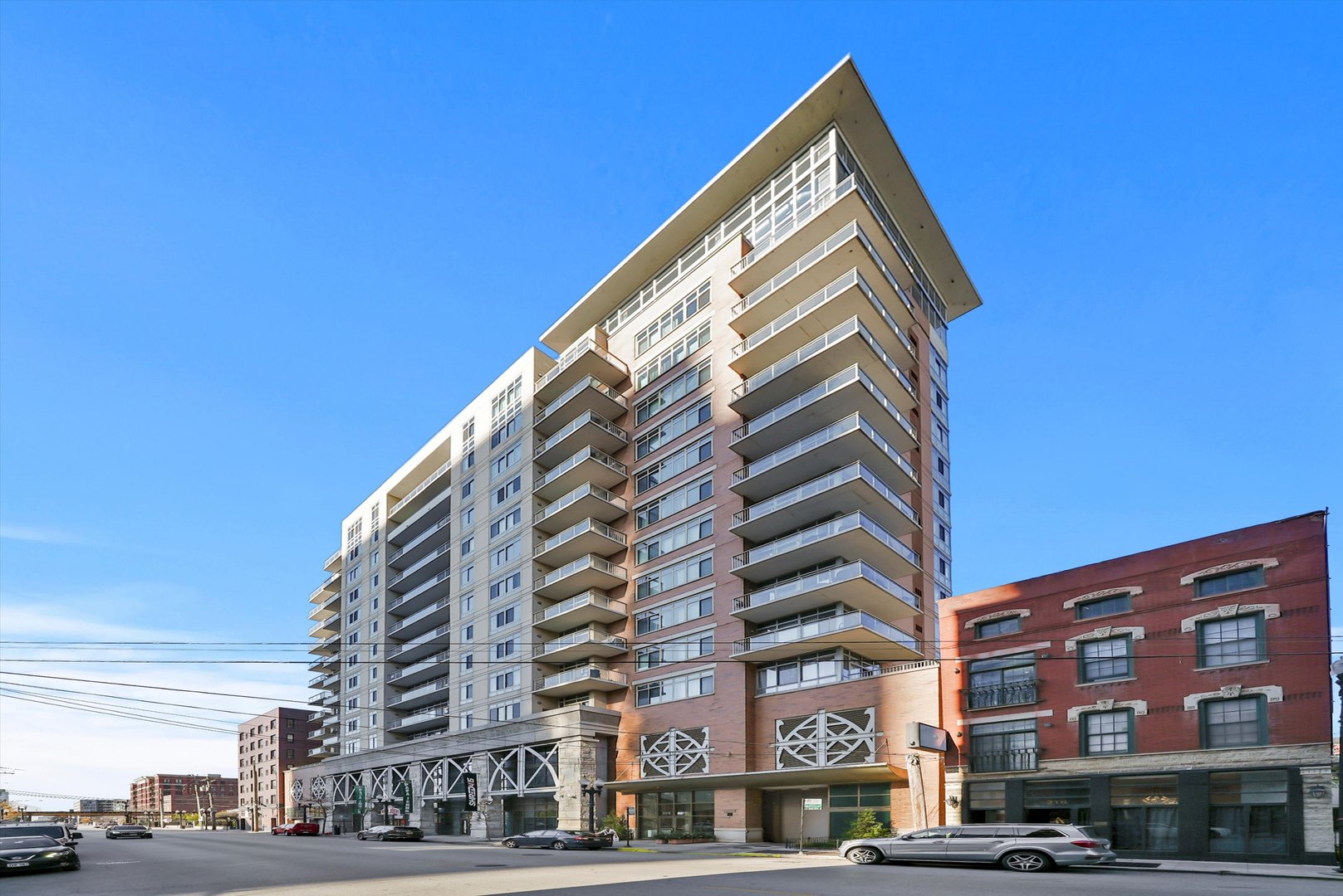 230 W Division Street Unit: 703