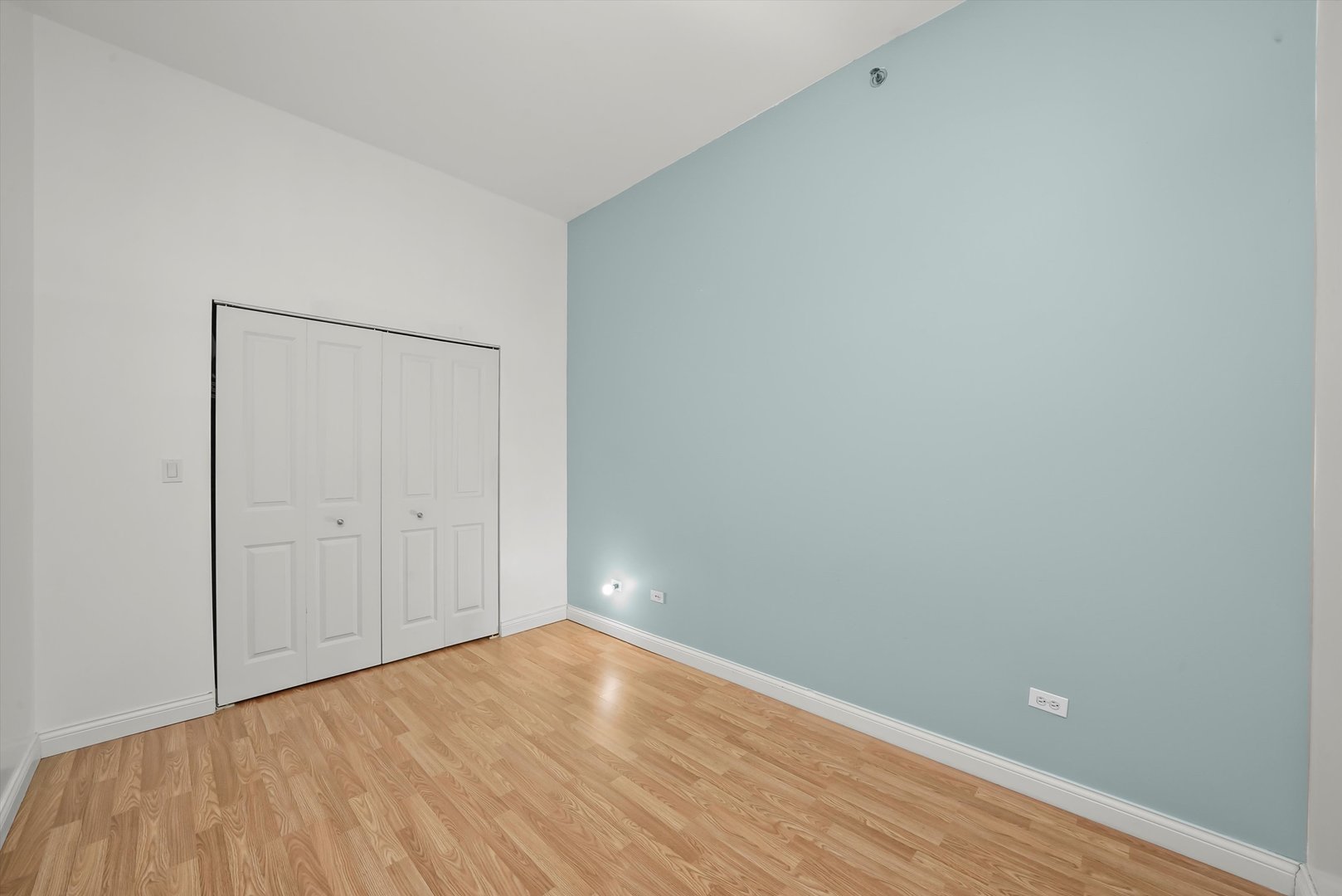 230 W Division Street Unit: 703