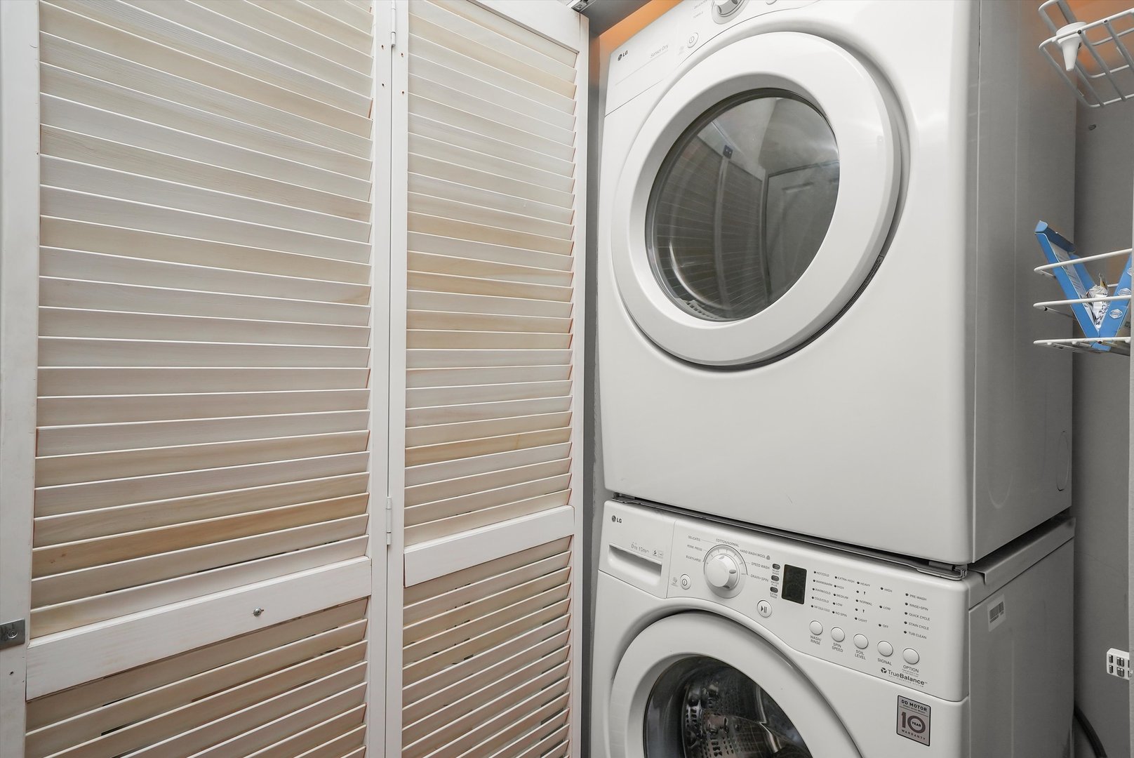 230 W Division Street Unit: 703