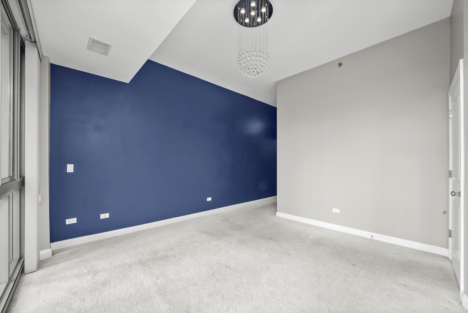 230 W Division Street Unit: 703