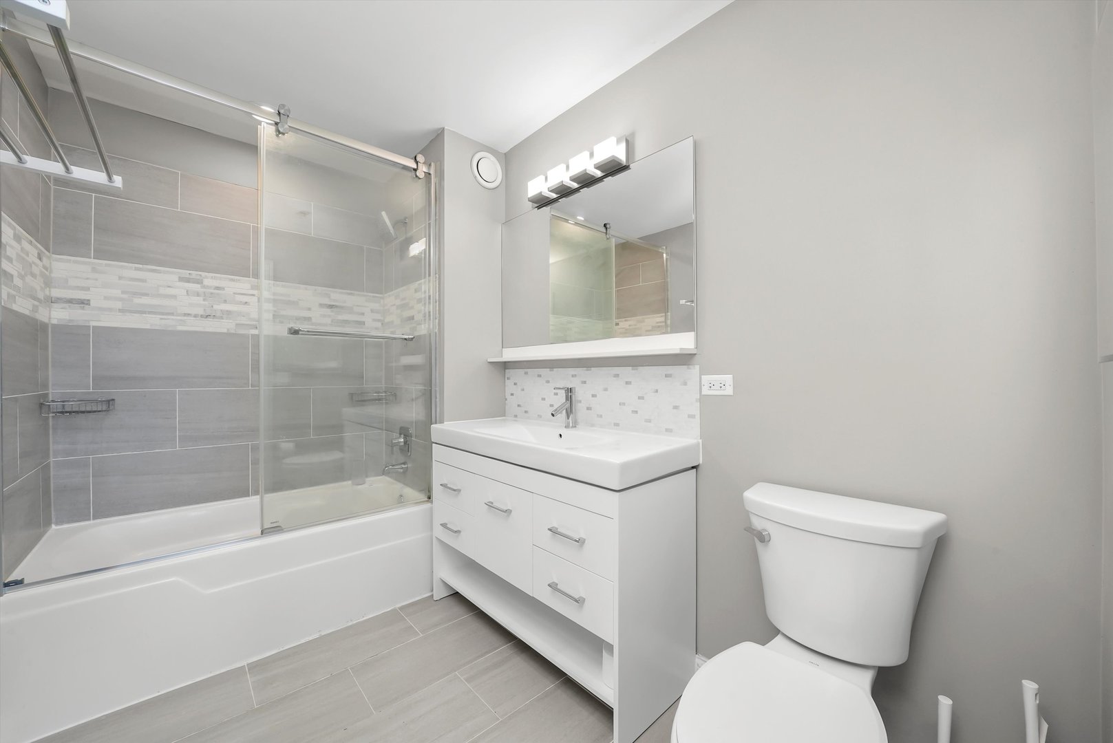230 W Division Street Unit: 703