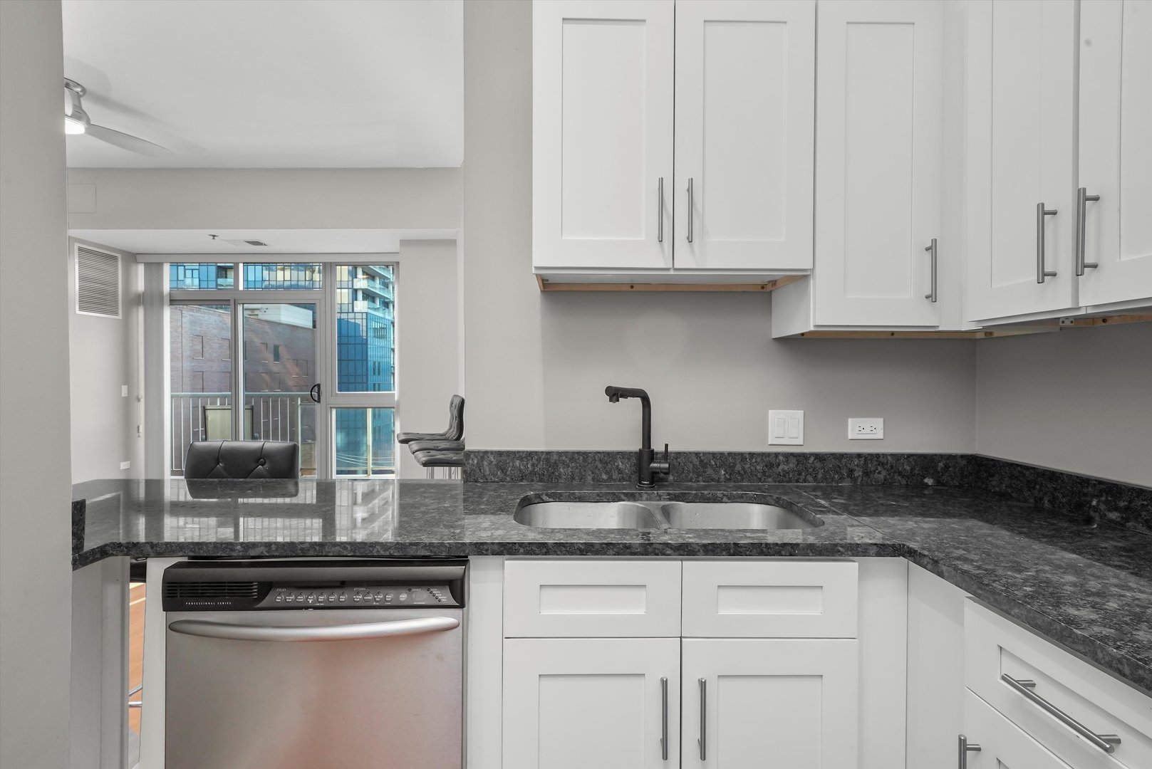 230 W Division Street Unit: 703