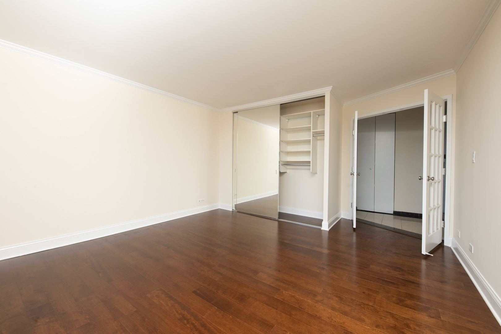 111 E Chestnut Street Unit: 30F