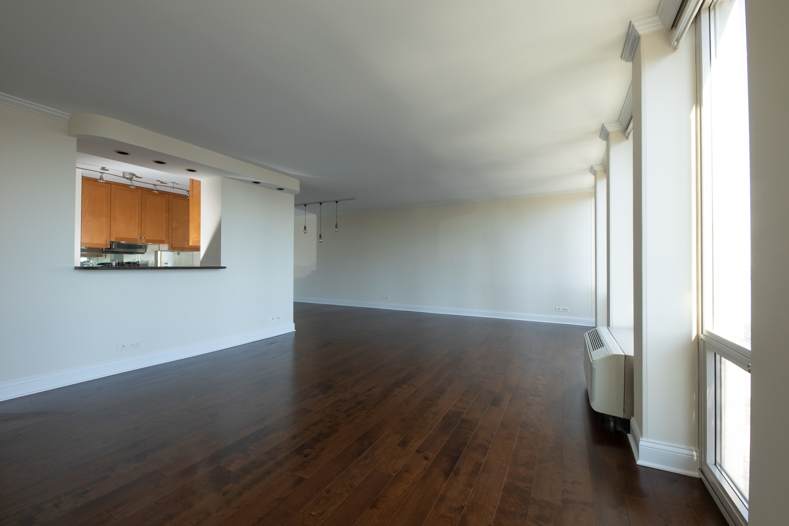 111 E Chestnut Street Unit: 30F